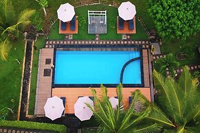 Mamaras Guest House