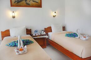 Mamaras Guest House