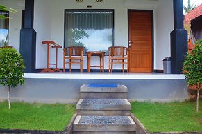 Mamaras Guest House
