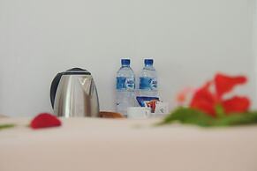 Mamaras Guest House