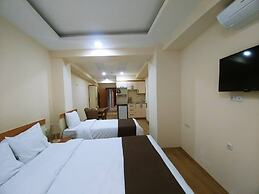 Newaz Hotel