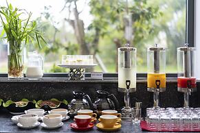Eco Lux Riverside Hotel & Spa