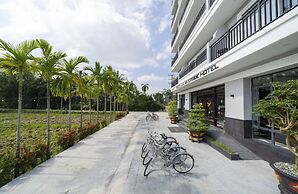 Eco Lux Riverside Hotel & Spa