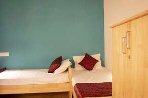 Roambay Hostels