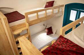 Roambay Hostels