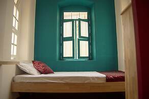 Roambay Hostels