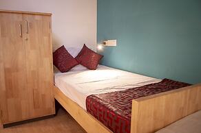 Roambay Hostels