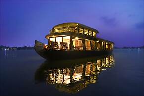 Upper Deck Houseboat