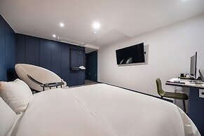 Stay Month Hotel