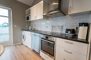 Baldur Apartments