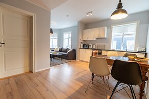 Baldur Apartments