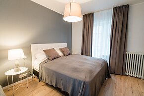 Baldur Apartments