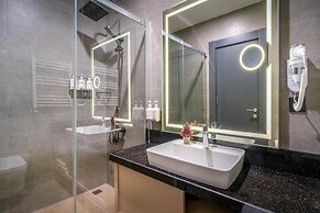 Best Western Premier Hidden Hills Hotel