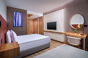 Best Western Premier Hidden Hills Hotel
