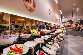Best Western Premier Hidden Hills Hotel
