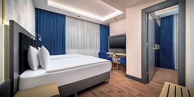 Best Western Premier Hidden Hills Hotel