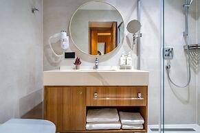Best Western Premier Hidden Hills Hotel