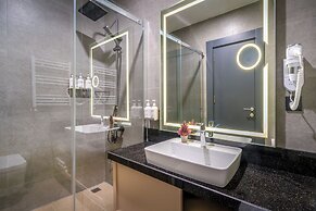 Best Western Premier Hidden Hills Hotel