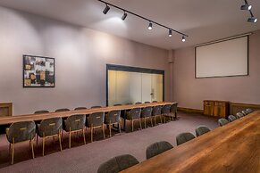 Best Western Premier Hidden Hills Hotel