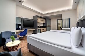 Best Western Premier Hidden Hills Hotel
