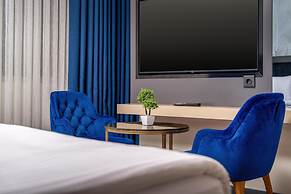 Best Western Premier Hidden Hills Hotel