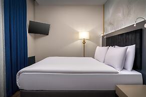 Best Western Premier Hidden Hills Hotel