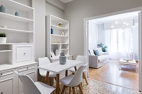UPSTREET Acropolis Heart Apartments