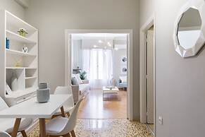 UPSTREET Acropolis Heart Apartments