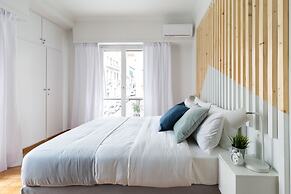 UPSTREET Acropolis Core Bright Modern Apt