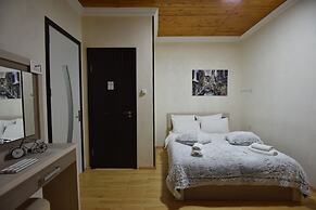 Hirmas Hotel