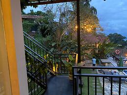 Awesome Place Hotel