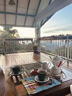 Awesome Place Hotel