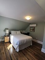 By The River Bed&breakfast