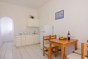 Hiona Apartments