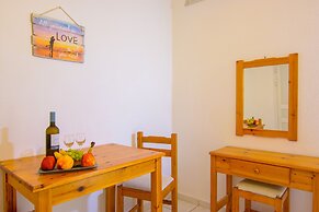 Hiona Apartments