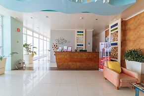 RedDoorz Plus @ San Roque Roxas City
