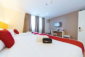Reddoorz Plus @ Hotel Metro