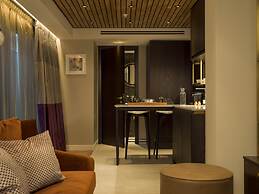 The Guardsman Hotel and Residences