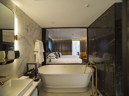 The Guardsman Hotel and Residences