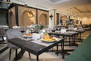 Emens Hotel