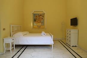 Piazza Dante Suites in Naples