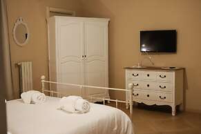 Piazza Dante Suites in Naples