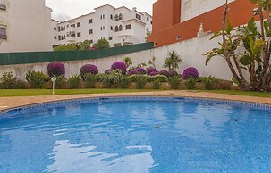 B41 - Windmill Modern with Pool