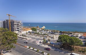 B43 - Spotless Seaview Apartment