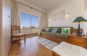 B43 - Spotless Seaview Apartment