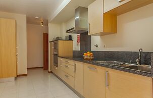 B27 - Luz Bay 2 Bedroom Apartment