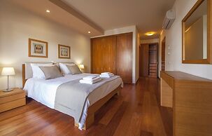 B27 - Luz Bay 2 Bedroom Apartment