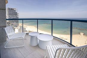 Luxurious Apt W Panoramic Sea View - 75m