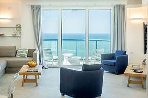 Luxurious Apt W Panoramic Sea View - 75m
