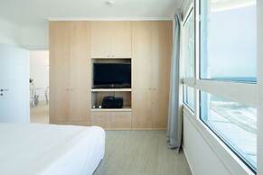 Luxurious Apt W Panoramic Sea View - 75m